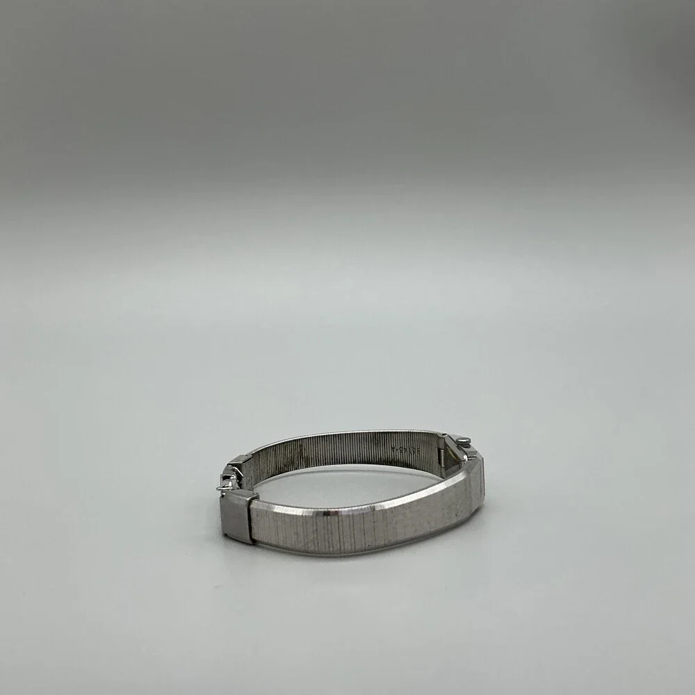 Vintage Seiko Womens Watch 11mm White Dial Bangle NOT RUNNING FOR PARTS 6.25